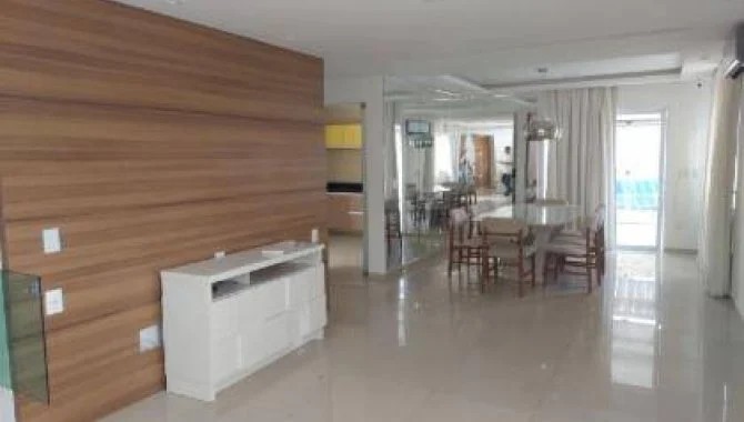 Imagem 8 - Avenida Eusébio de Queiroz, 5684, Centro, Eusébio, CE