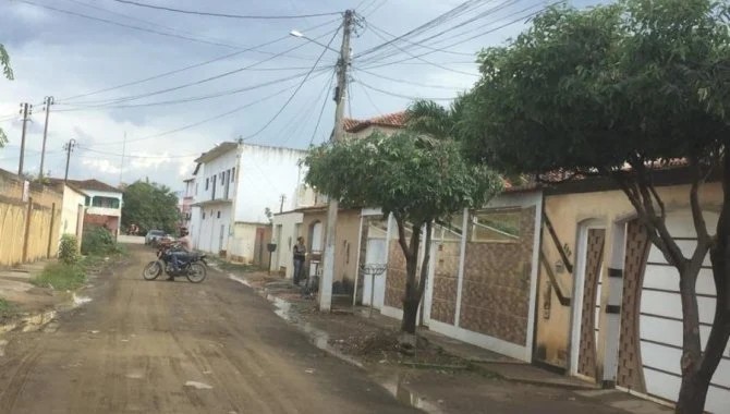 Imagem 14 - Emilio Marques, 200, Parque De Exposicao, Santa Maria Da Vitória, BA