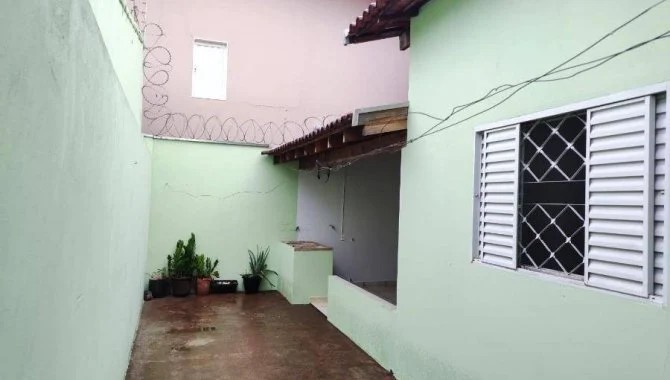 Imagem 6 - R Pirajuba, 1627, Ipe Amarelo, Frutal, MG