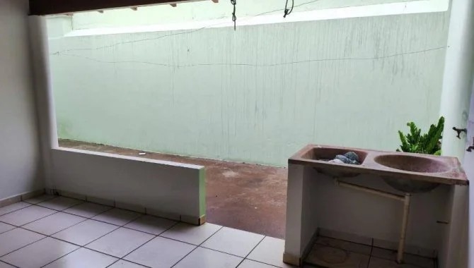 Imagem 13 - R Pirajuba, 1627, Ipe Amarelo, Frutal, MG