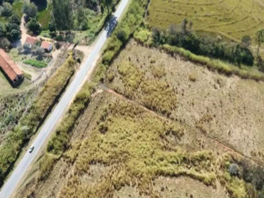 Imagem 2 - Rodovia Deputado Eduardo Vicente Nasser (Sp-350), Km 277, s/nº - Quinhão de Terras B-2-B - Sítio Santa Maria - São José do Rio Pardo / SP